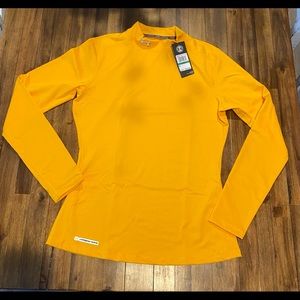 Under Armour Women’s Large Long Sleeve Shirt